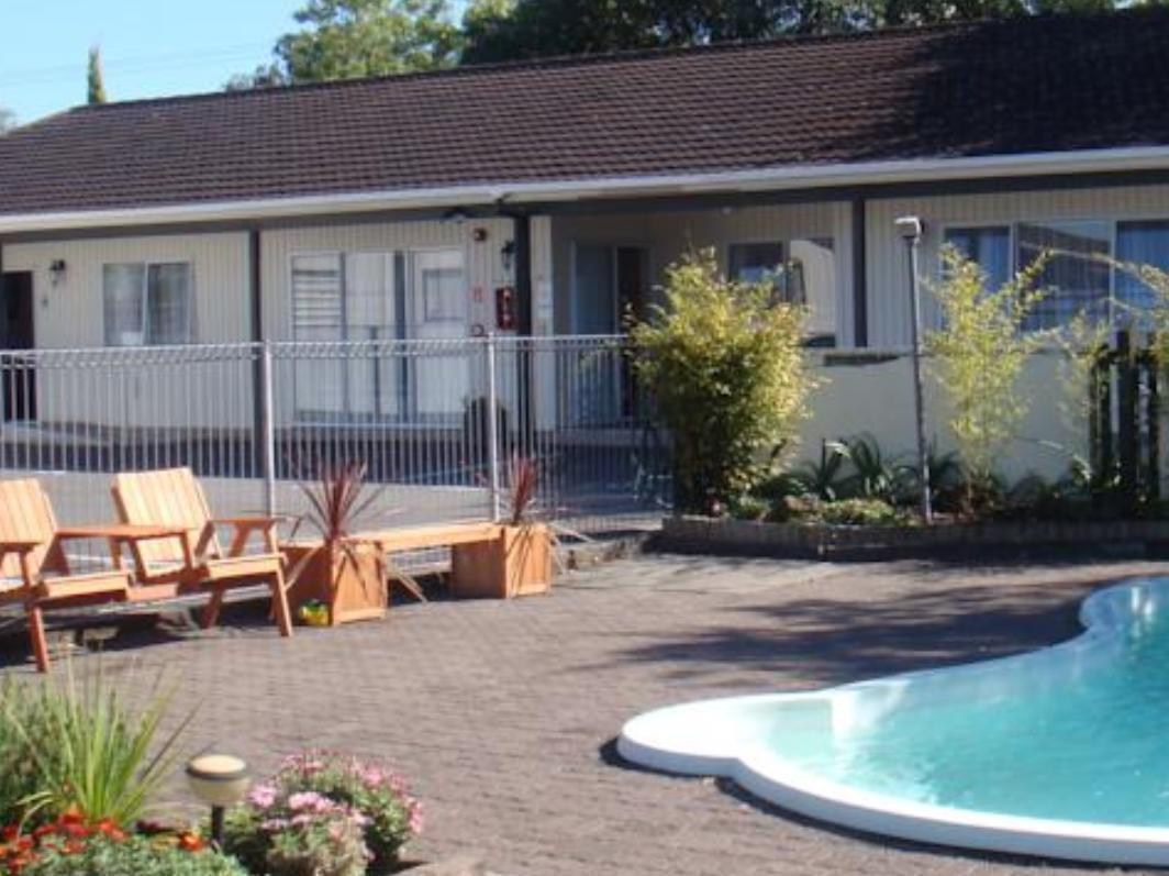 Acorn Estate Motel Мастертон Экстерьер фото